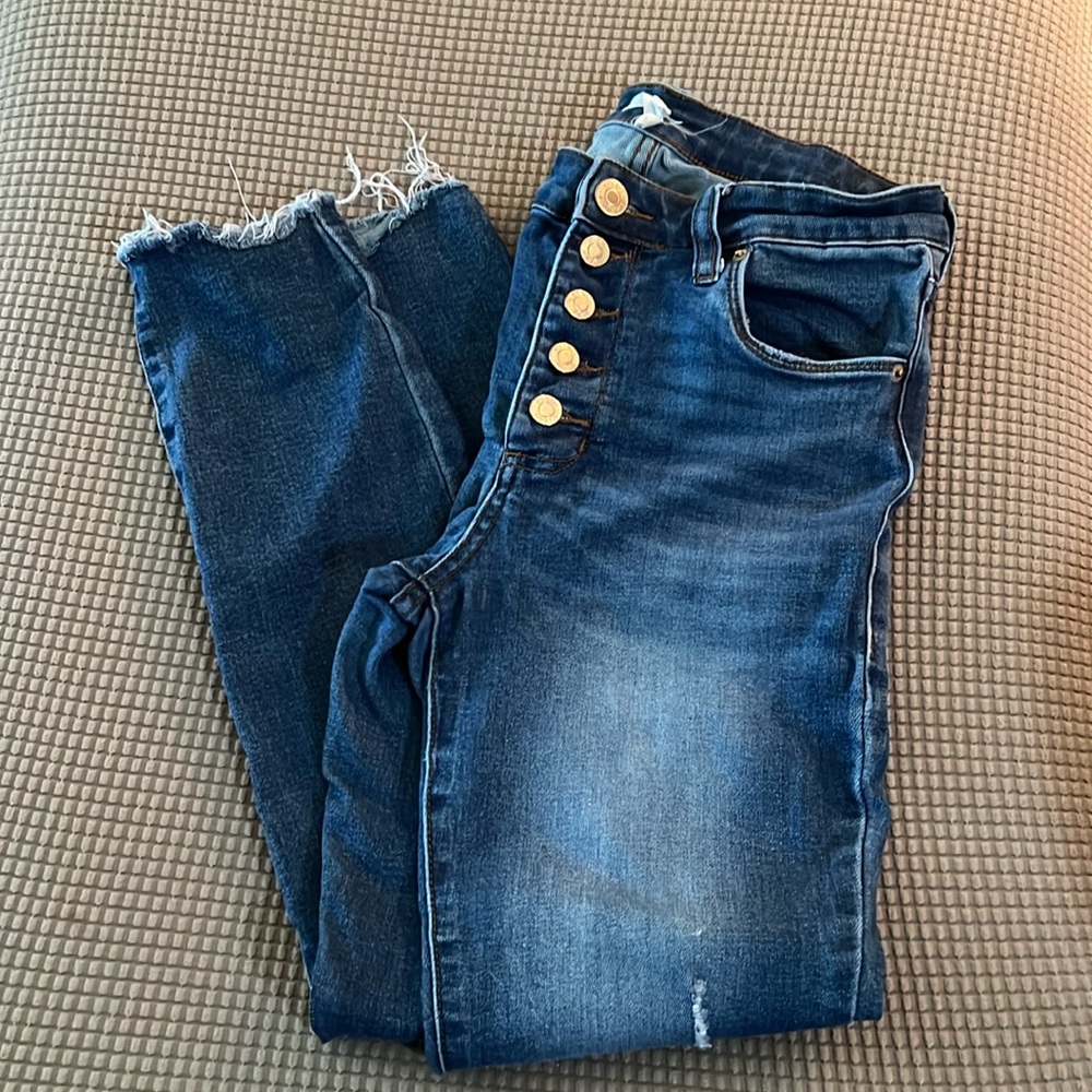 Sts Blue jeggings. Cute button fly and frayed hems. Slightly distressed. 29